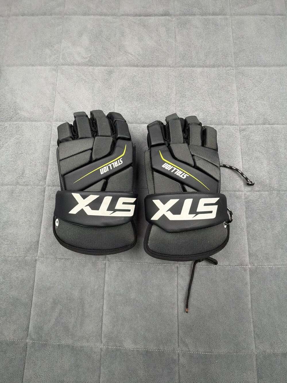 STX Stallion 200 Lacrosse Gloves Size Large
